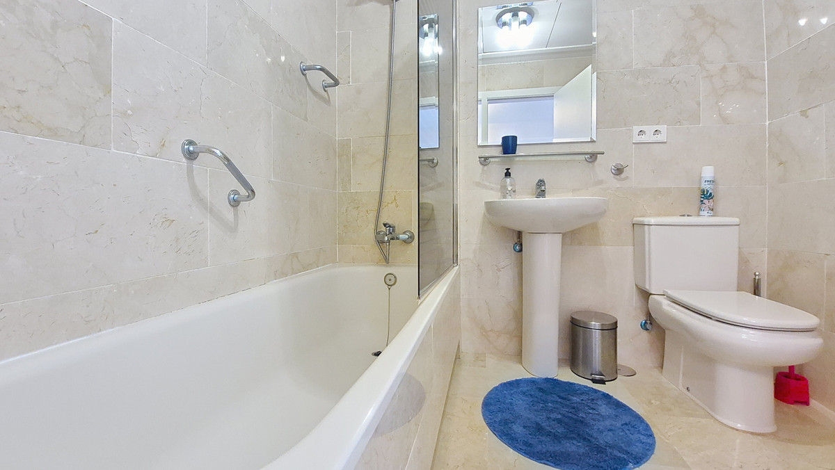 2 Bed Apartment for sale in Manilva Costa Del Sol, Málaga, Spain