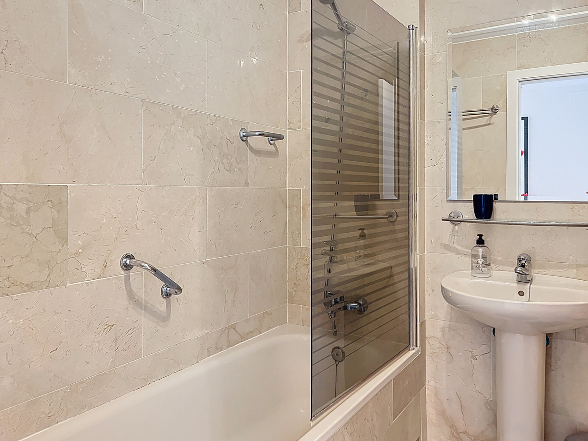 2 Bed Apartment for sale in Manilva Costa Del Sol, Málaga, Spain