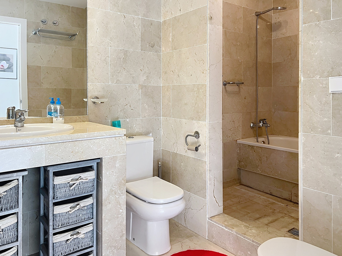 2 Bed Apartment for sale in Manilva Costa Del Sol, Málaga, Spain