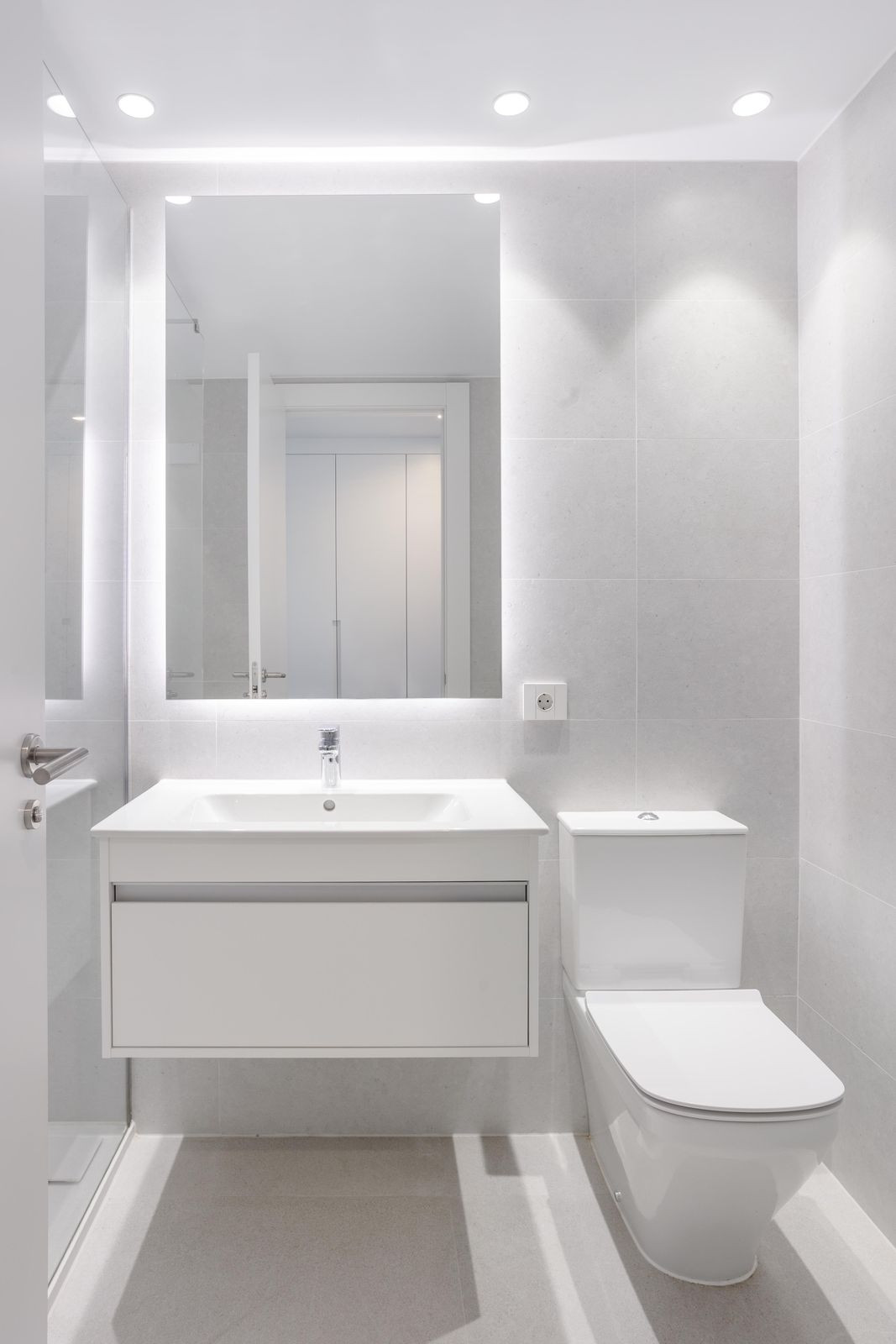 2 Bed Apartment for sale in Estepona Costa Del Sol, Málaga, Spain