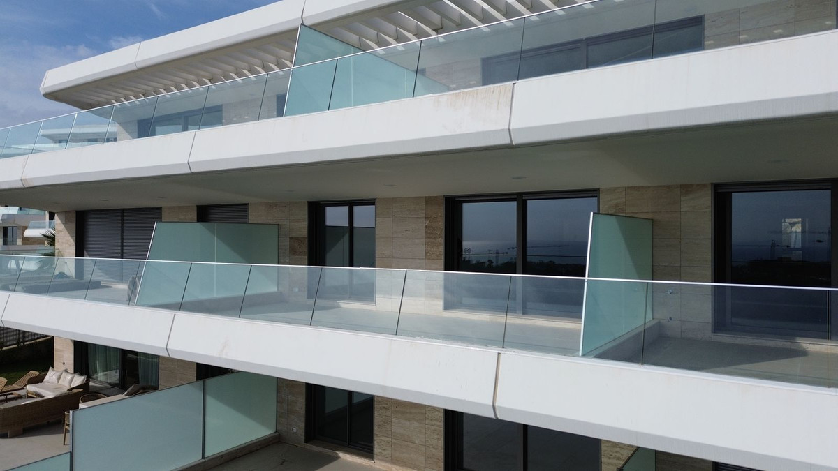 2 Bed Apartment for sale in Estepona Costa Del Sol, Málaga, Spain