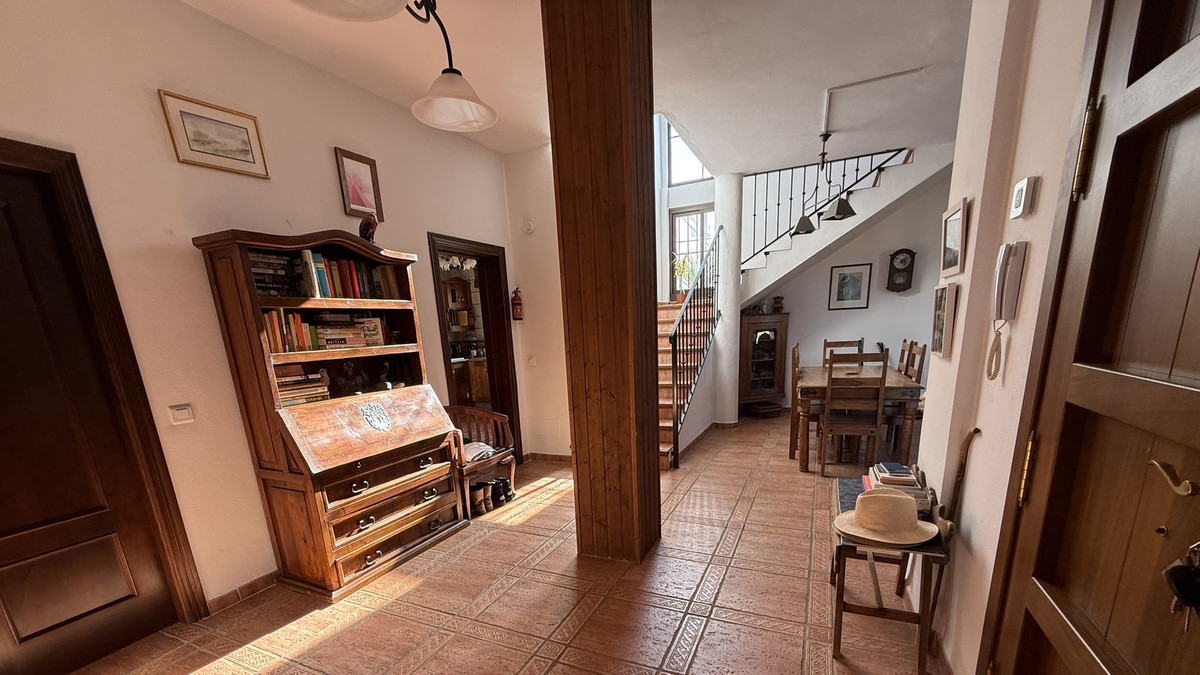 Se vende Villa - Chalet de 4 dormitorios en Costa Del Sol, Málaga, España