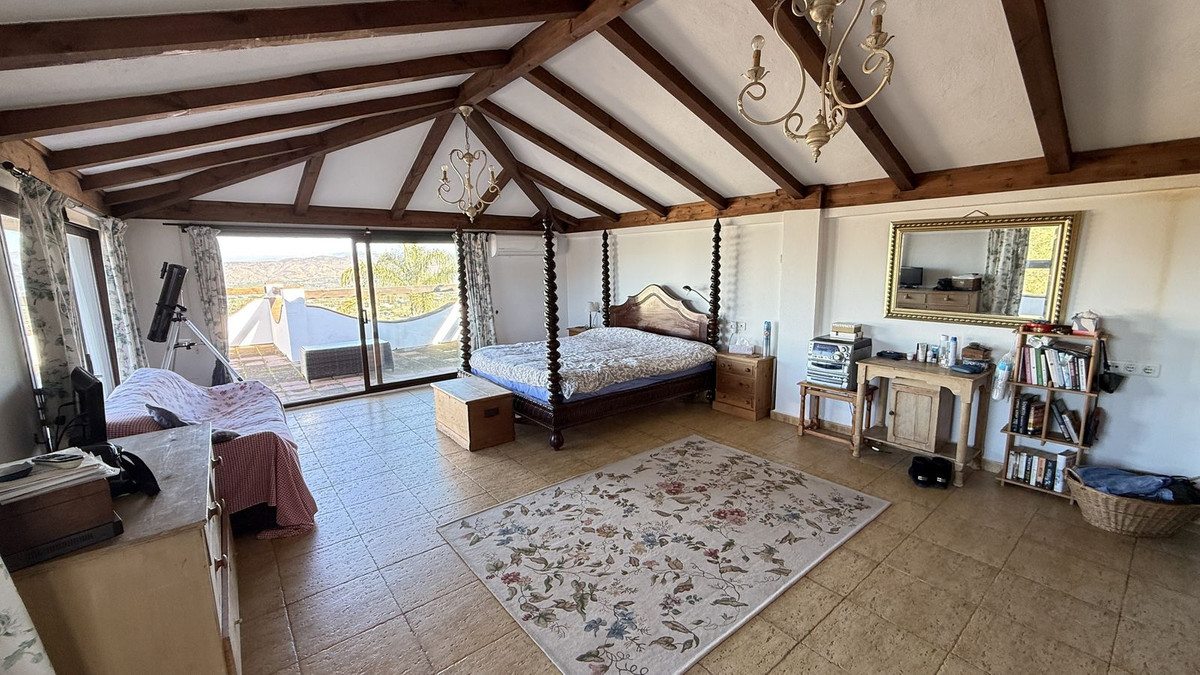 Se vende Villa - Chalet de 4 dormitorios en Costa Del Sol, Málaga, España