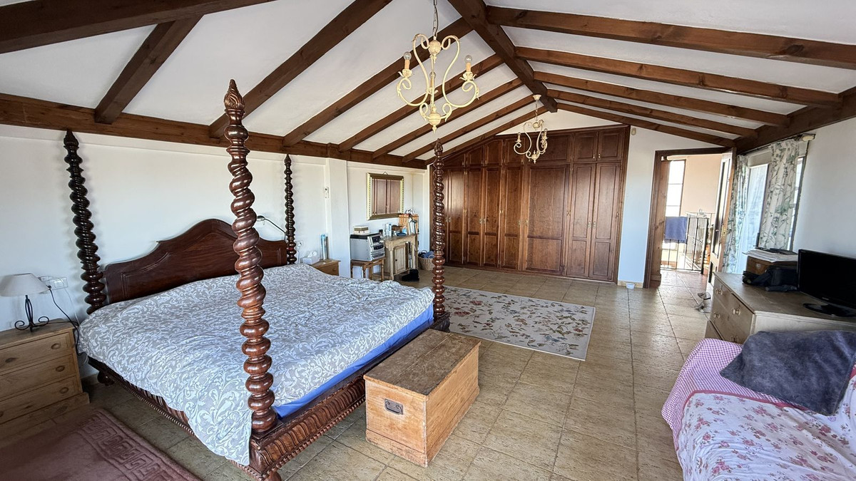 Se vende Villa - Chalet de 4 dormitorios en Costa Del Sol, Málaga, España