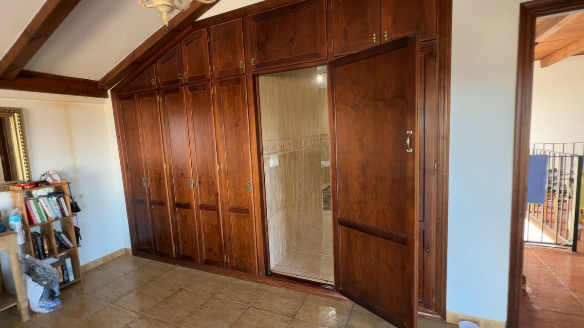Se vende Villa - Chalet de 4 dormitorios en Costa Del Sol, Málaga, España