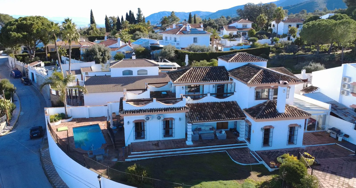 Se vende Villa - Chalet de 4 dormitorios en Costa Del Sol, Málaga, España