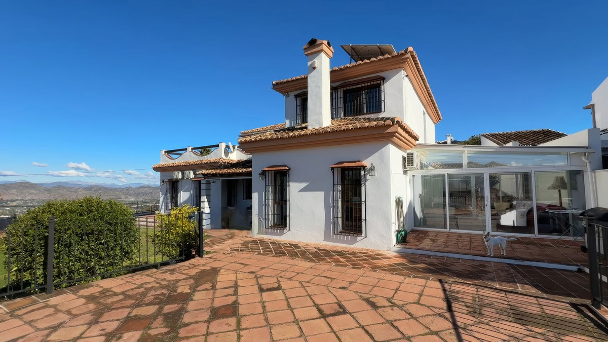 Se vende Villa - Chalet de 4 dormitorios en Costa Del Sol, Málaga, España