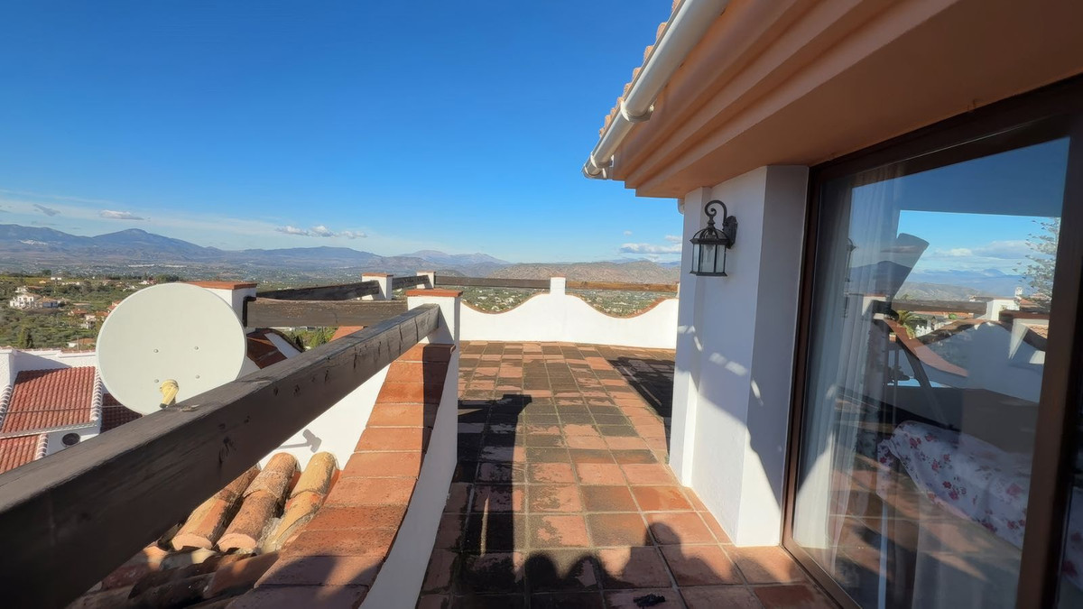 Se vende Villa - Chalet de 4 dormitorios en Costa Del Sol, Málaga, España
