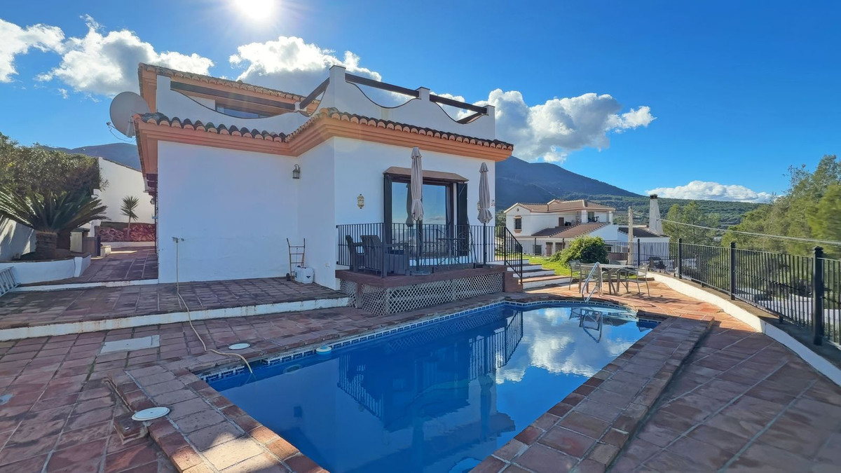 Se vende Villa - Chalet de 4 dormitorios en Costa Del Sol, Málaga, España