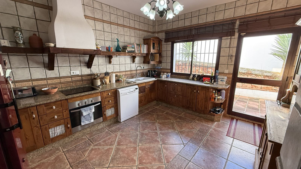 Se vende Villa - Chalet de 4 dormitorios en Costa Del Sol, Málaga, España