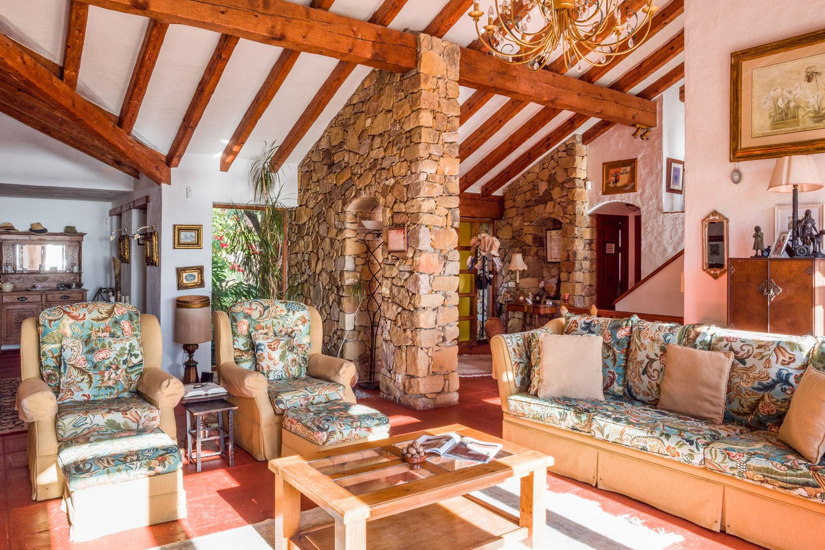 5 Bed Townhouse for sale in Estepona Costa Del Sol, Málaga, Spain