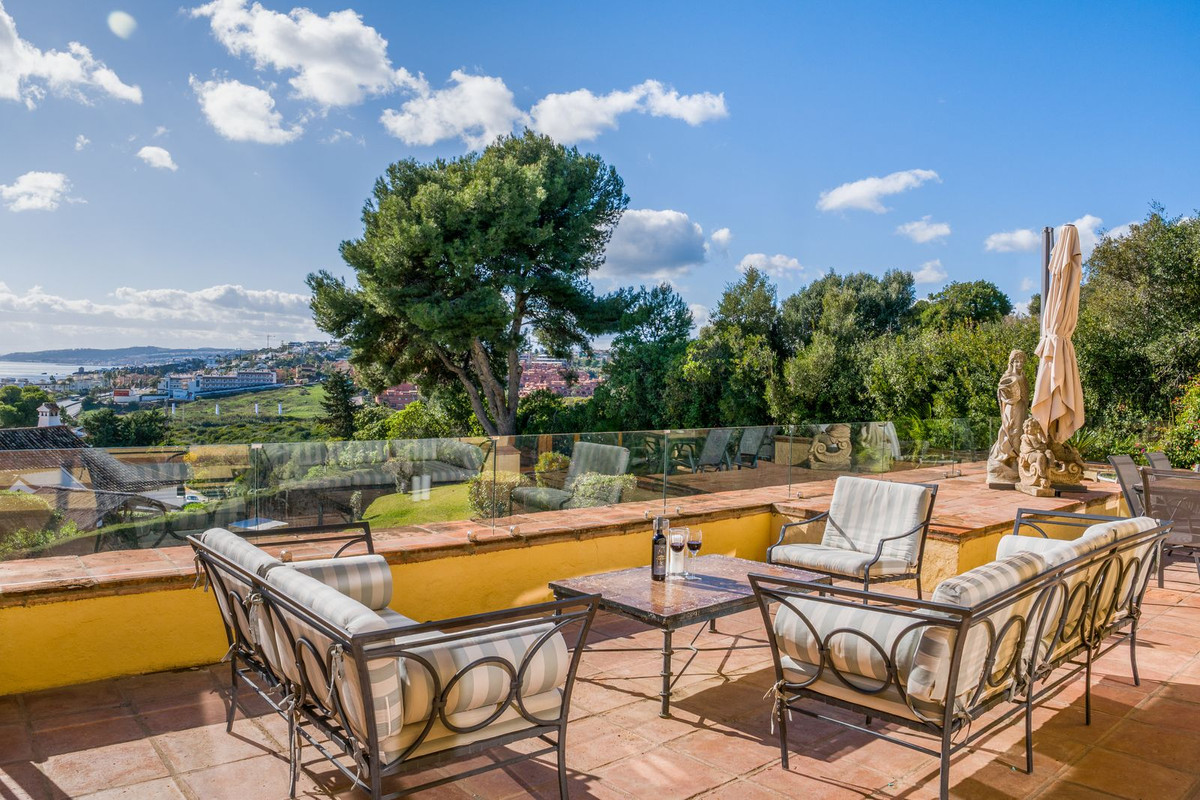 5 Bed Townhouse for sale in Estepona Costa Del Sol, Málaga, Spain