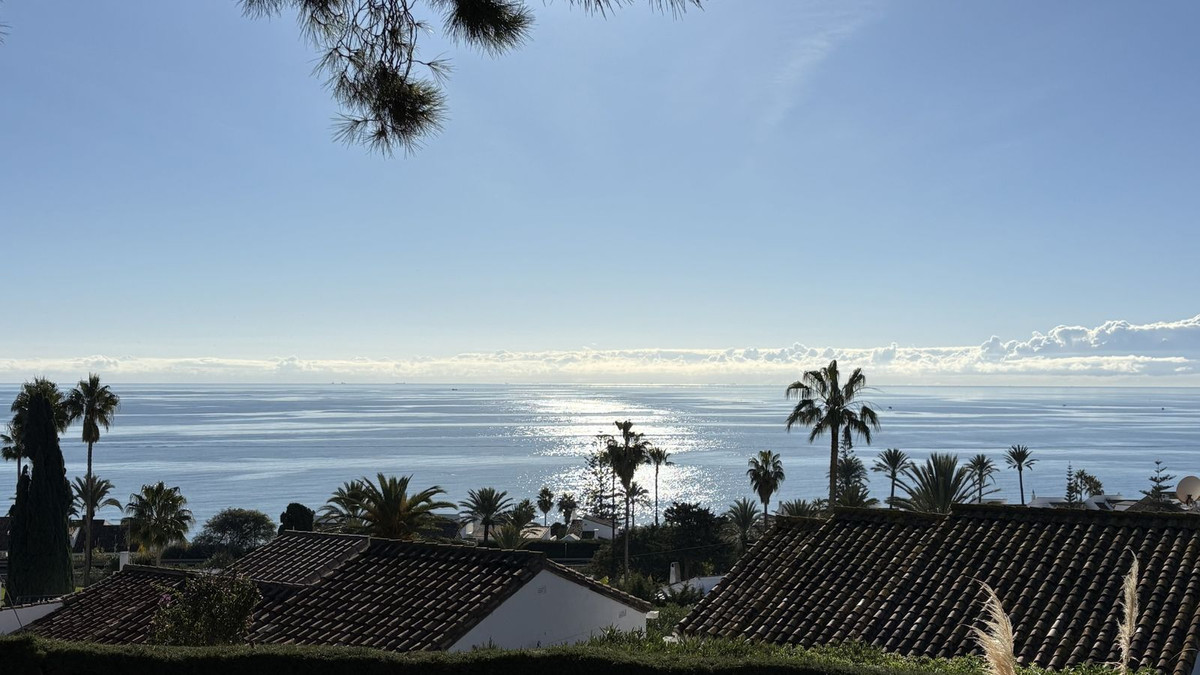 5 Bed Townhouse for sale in Estepona Costa Del Sol, Málaga, Spain