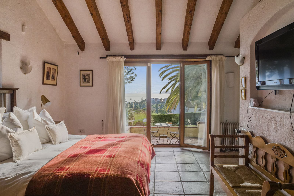 5 Bed Townhouse for sale in Estepona Costa Del Sol, Málaga, Spain