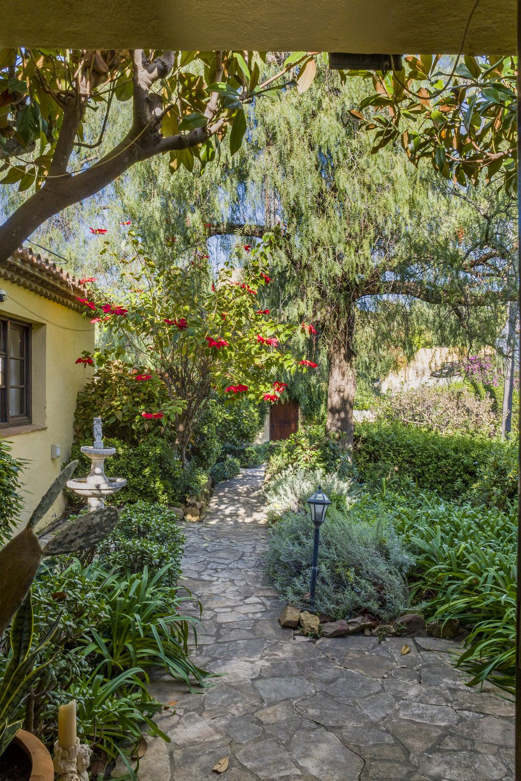 5 Bed Townhouse for sale in Estepona Costa Del Sol, Málaga, Spain