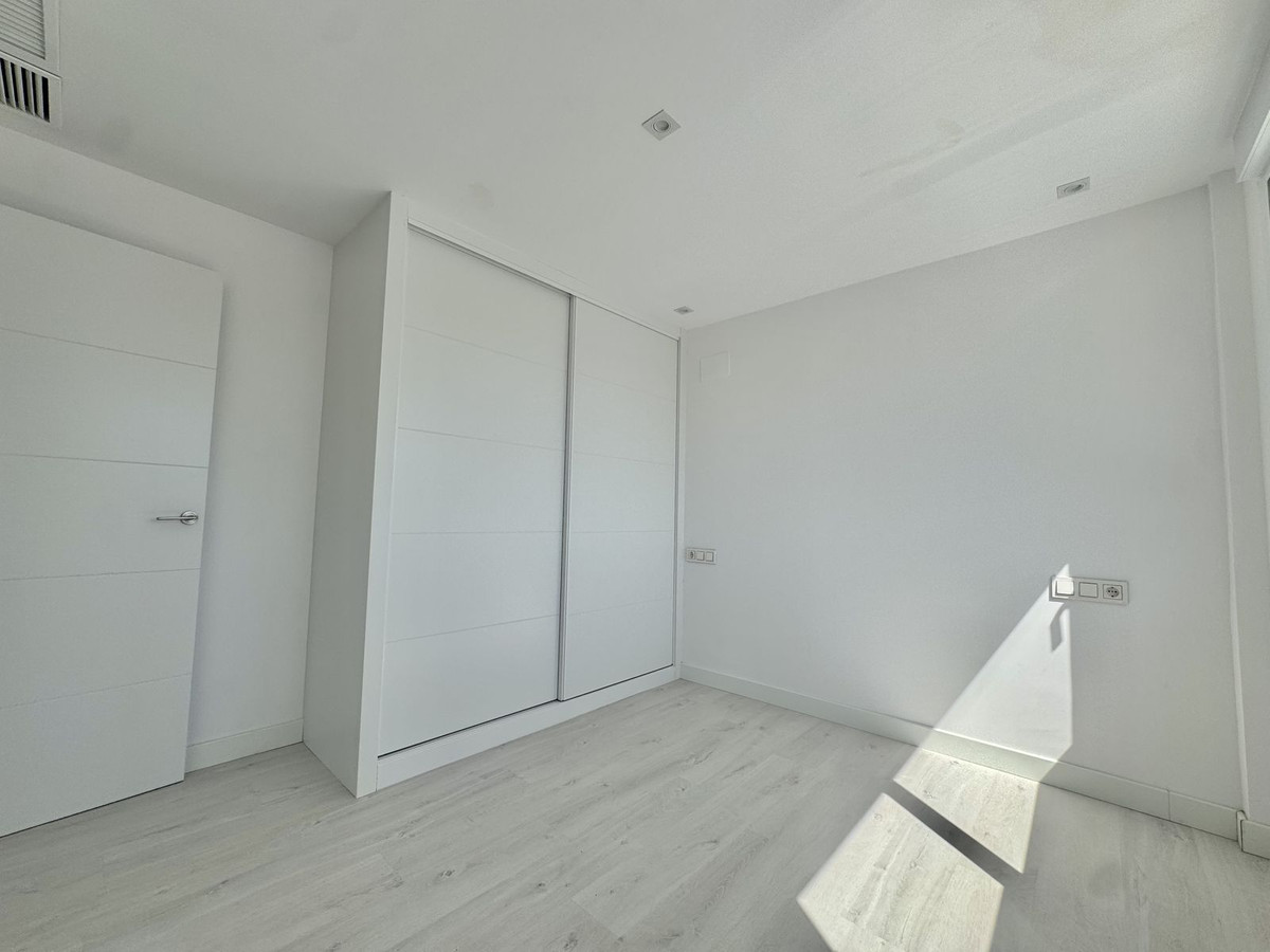 3 Bed Apartment for sale in Rincón De La Victoria Costa Del Sol East, Málaga, Spain