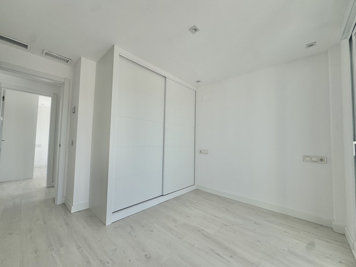 3 Bed Apartment for sale in Rincón De La Victoria Costa Del Sol East, Málaga, Spain