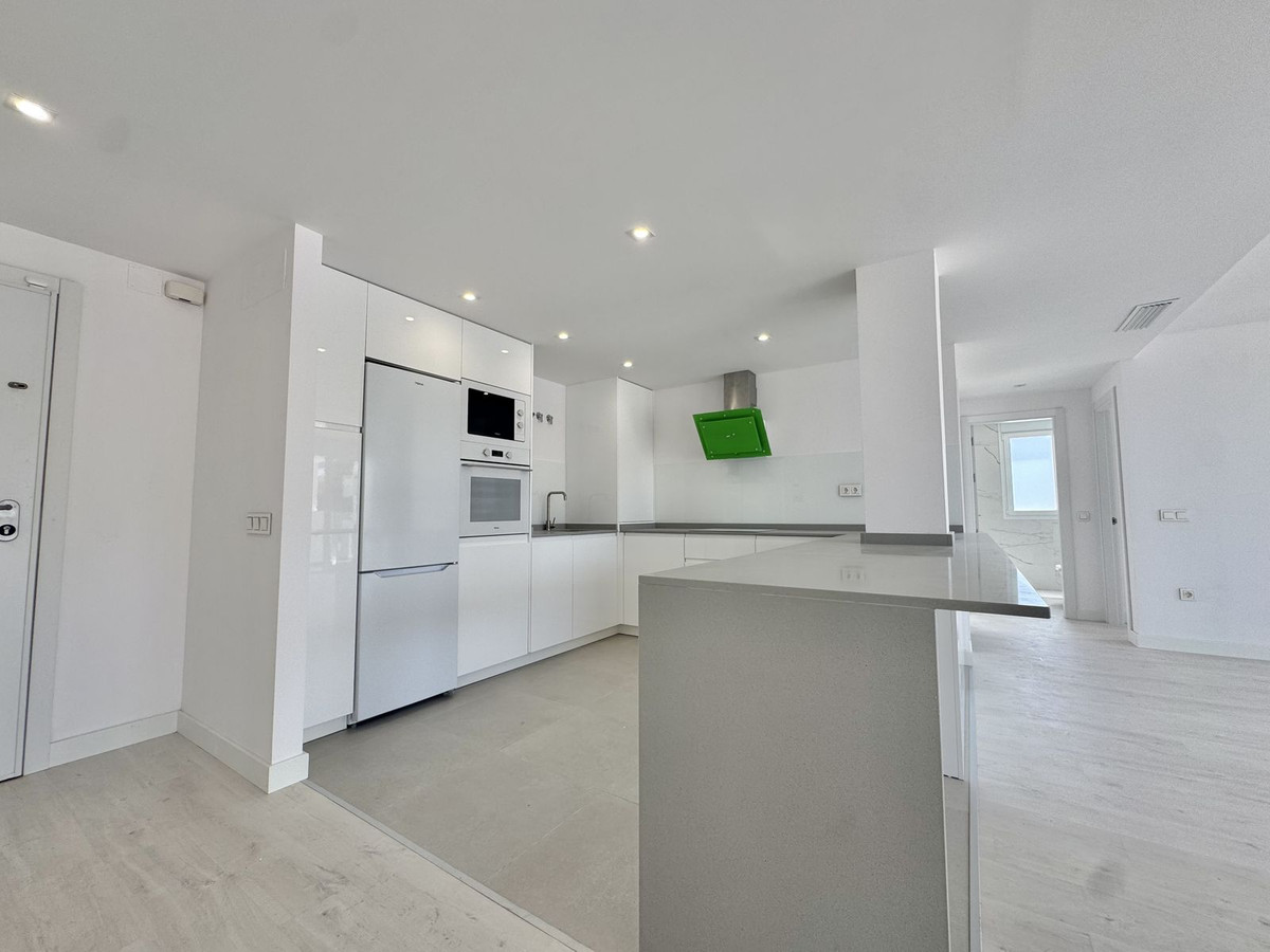 3 Bed Apartment for sale in Rincón De La Victoria Costa Del Sol East, Málaga, Spain