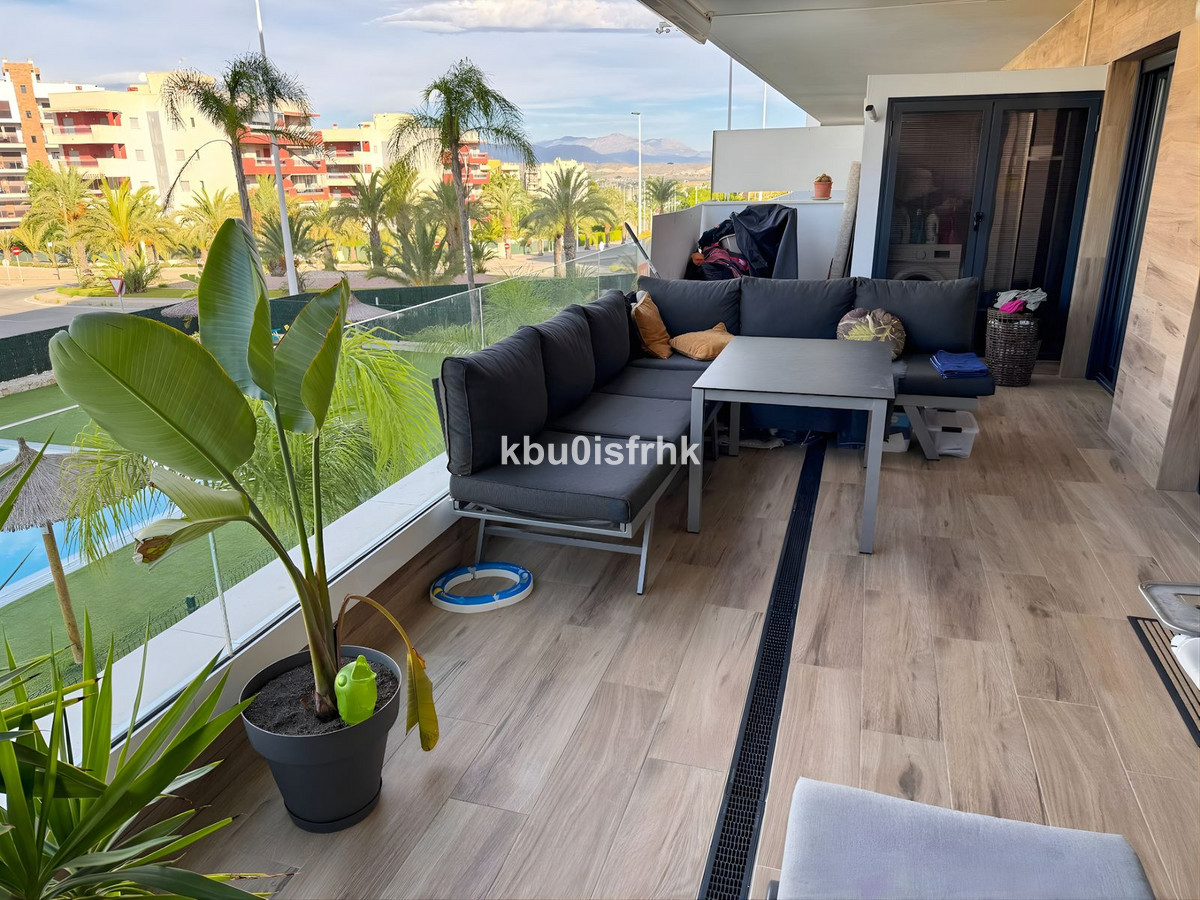 Se vende Apartamento Planta Media de 2 dormitorios en Costa Blanca, Alicante, España