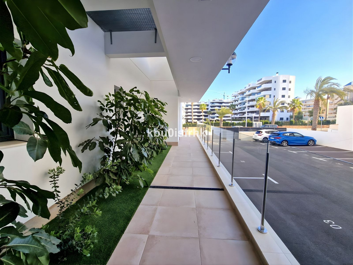 Se vende Apartamento Planta Media de 2 dormitorios en Costa Blanca, Alicante, España