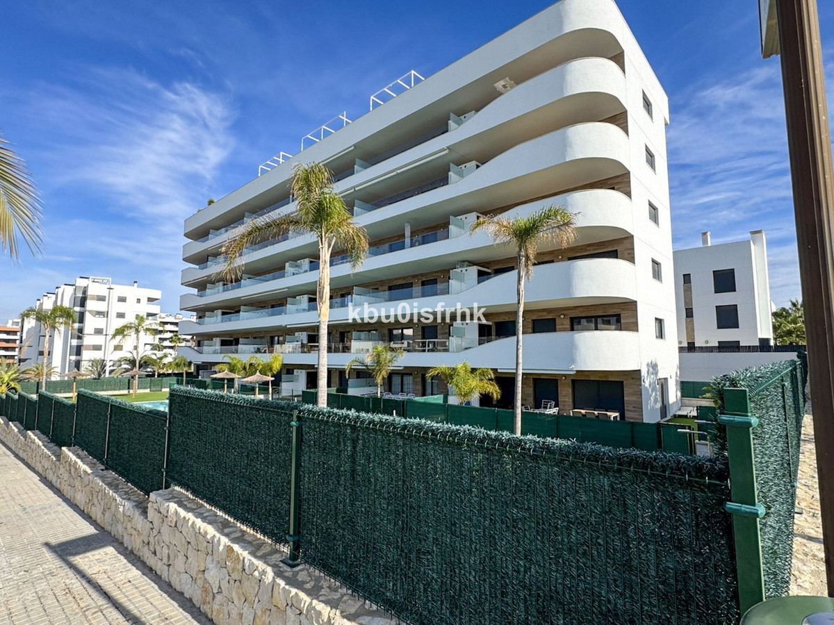 Se vende Apartamento Planta Media de 2 dormitorios en Costa Blanca, Alicante, España
