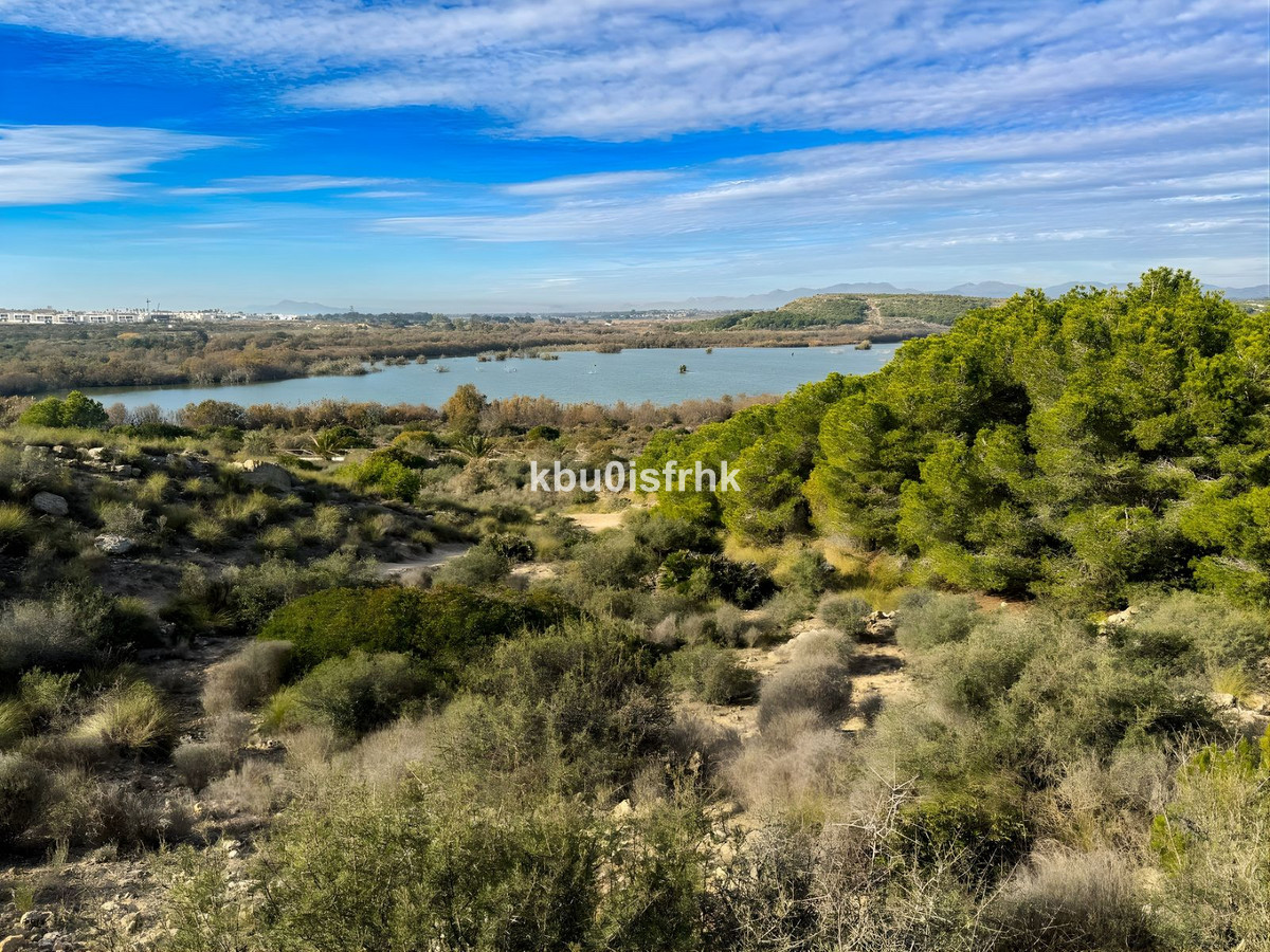 Se vende Apartamento Planta Media de 2 dormitorios en Costa Blanca, Alicante, España
