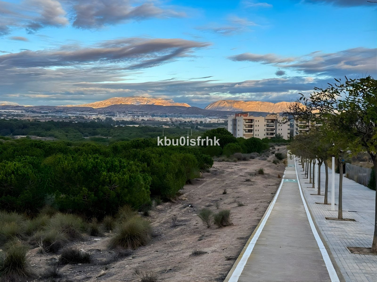 Se vende Apartamento Planta Media de 2 dormitorios en Costa Blanca, Alicante, España