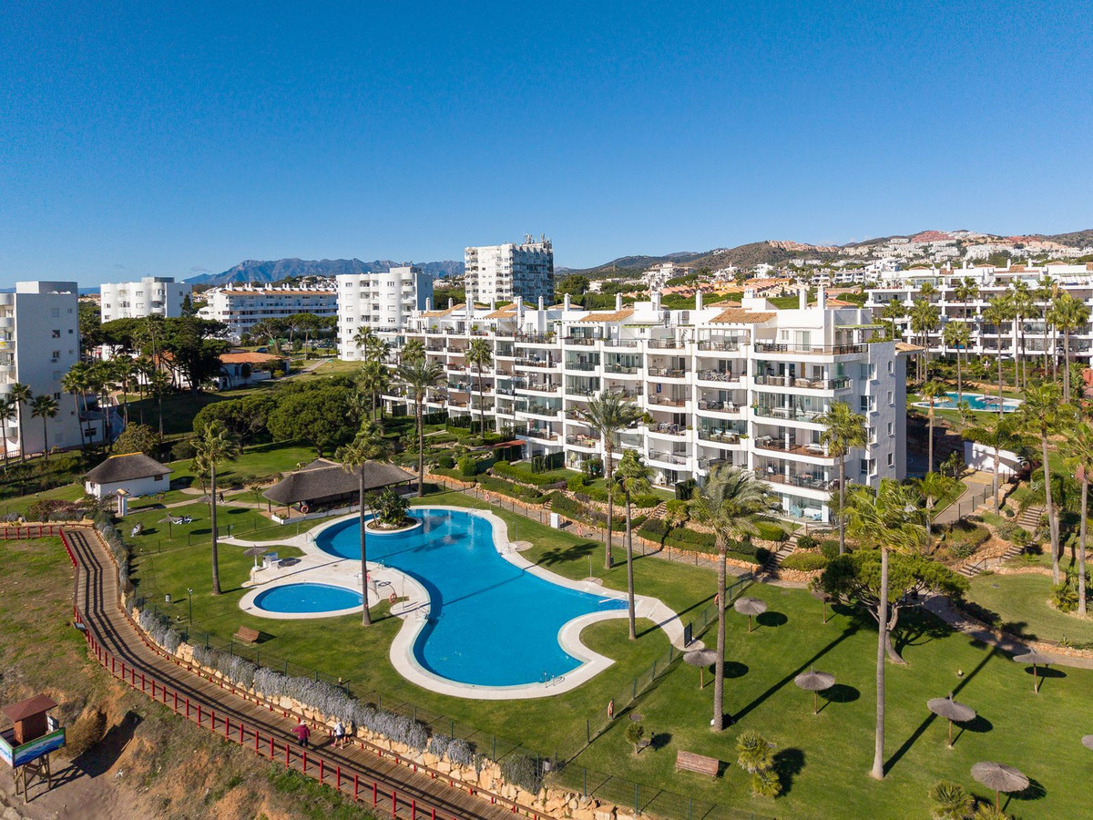 2 Bed Apartment for sale in Calahonda Costa Del Sol, Málaga, Spain