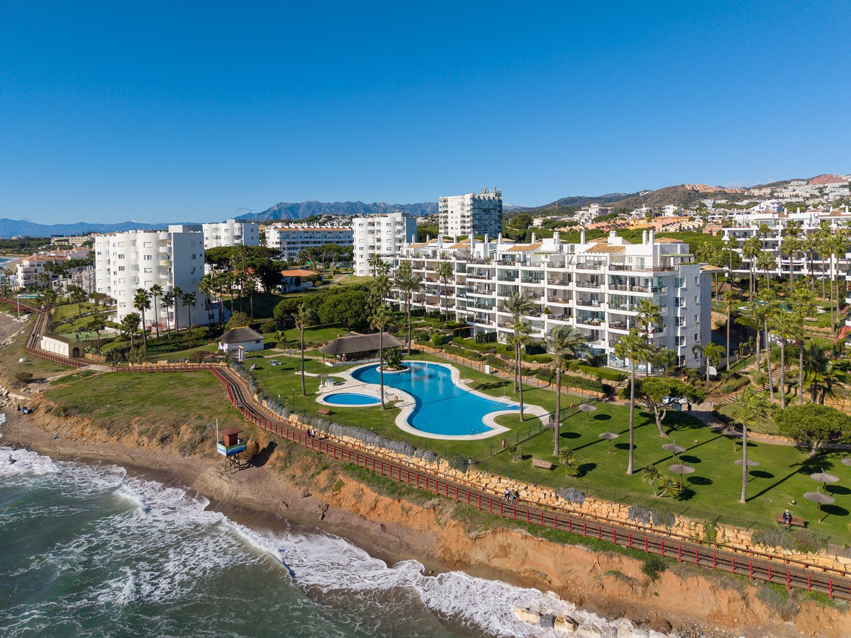 2 Bed Apartment for sale in Calahonda Costa Del Sol, Málaga, Spain