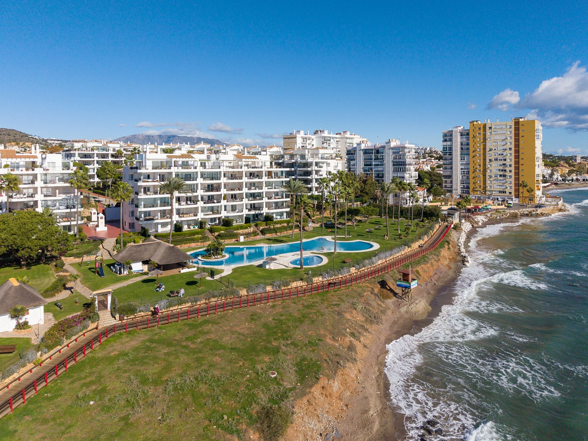 2 Bed Apartment for sale in Calahonda Costa Del Sol, Málaga, Spain