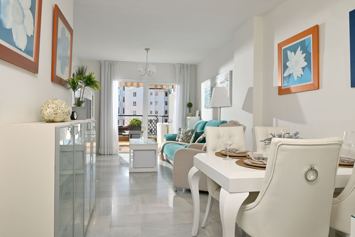 2 Bed Apartment for sale in Calahonda Costa Del Sol, Málaga, Spain