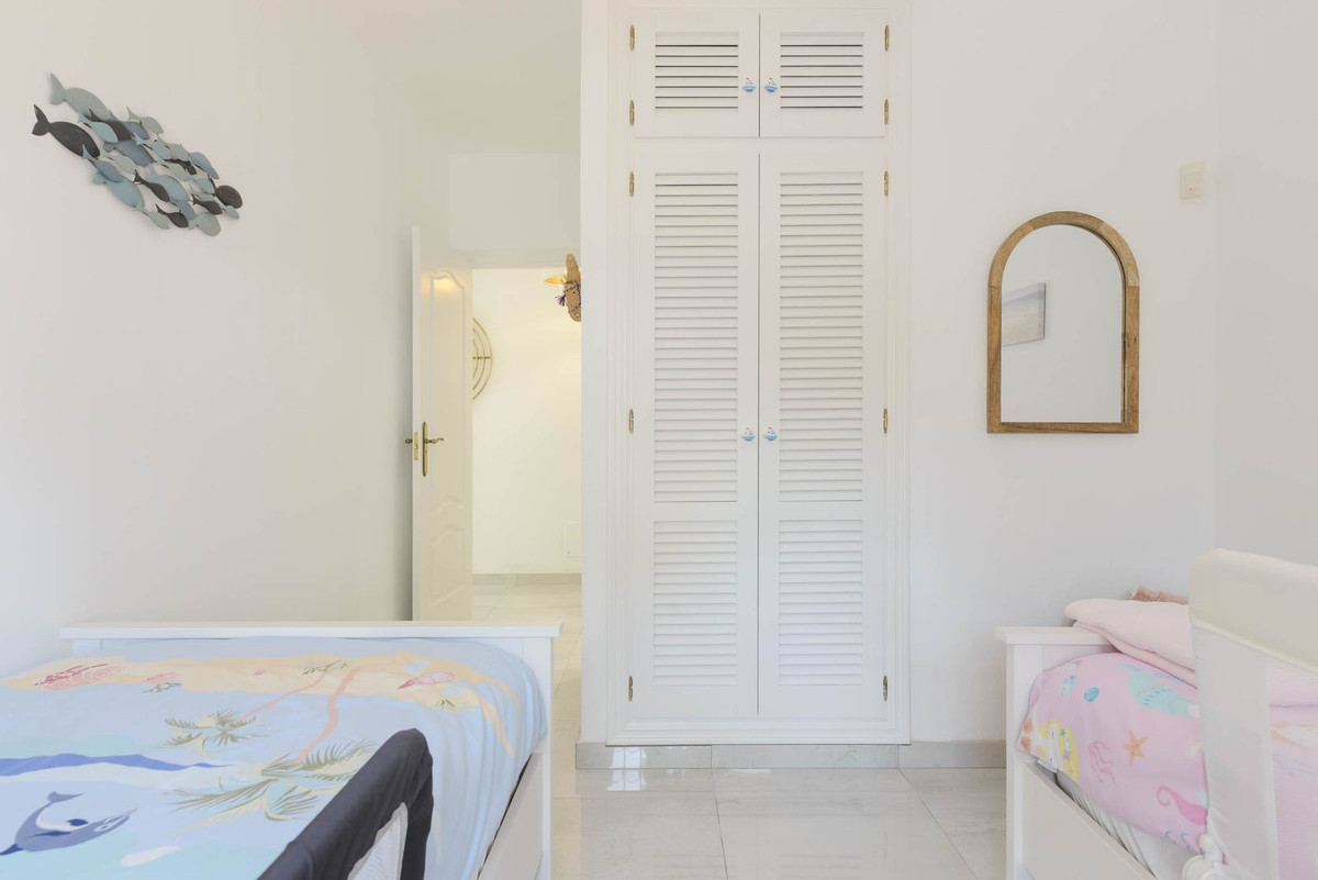 Se vende Villa - Chalet de 4 dormitorios en Costa Del Sol, Málaga, España