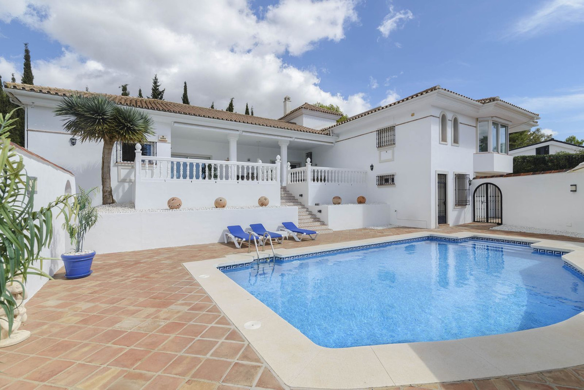 Se vende Villa - Chalet de 4 dormitorios en Costa Del Sol, Málaga, España