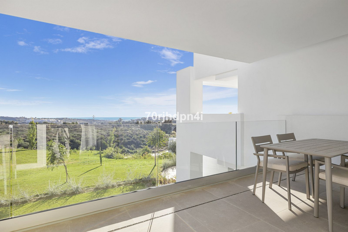 2 Bed Apartment for sale in Casares Costa Del Sol, Málaga, Spain