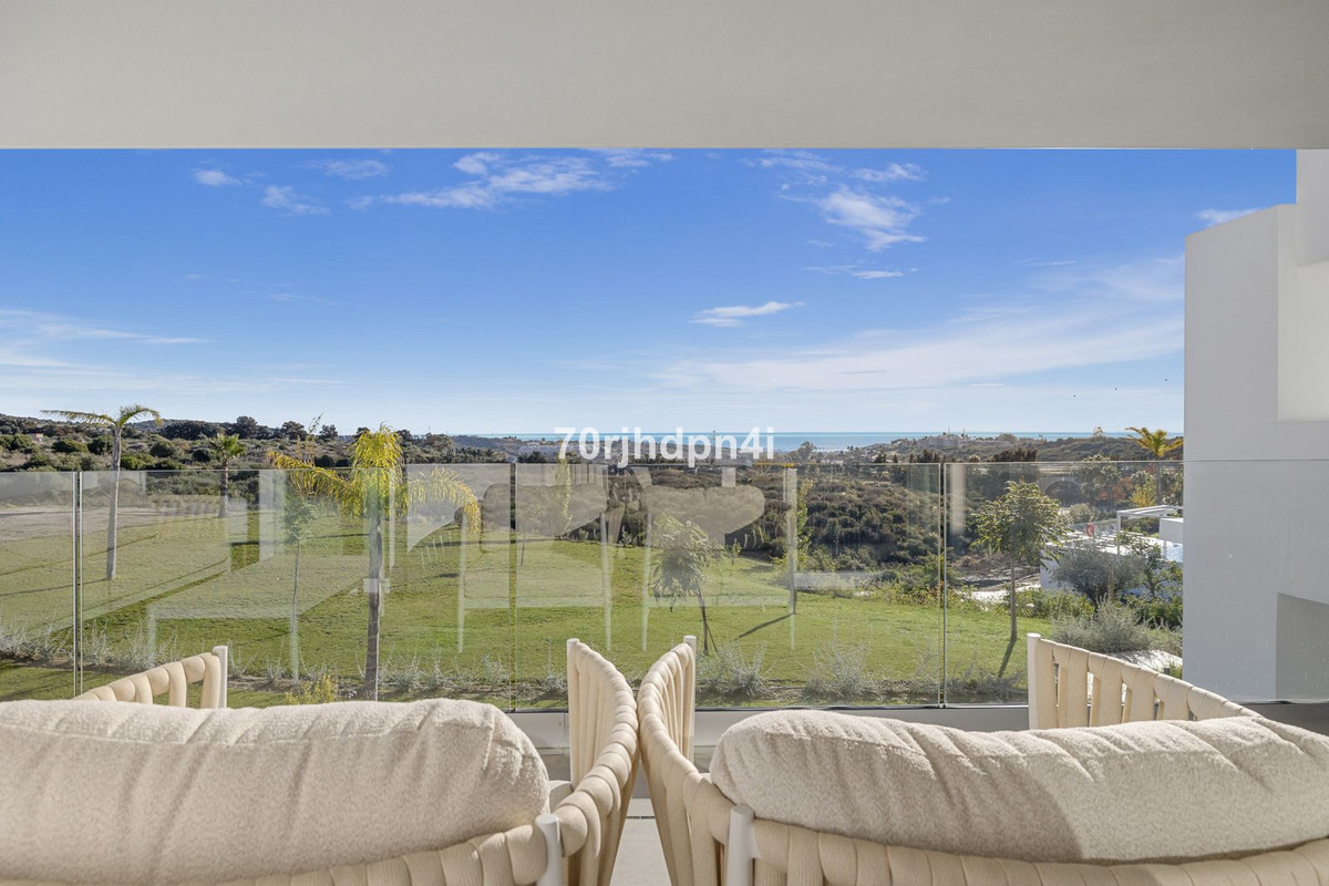 2 Bed Apartment for sale in Casares Costa Del Sol, Málaga, Spain
