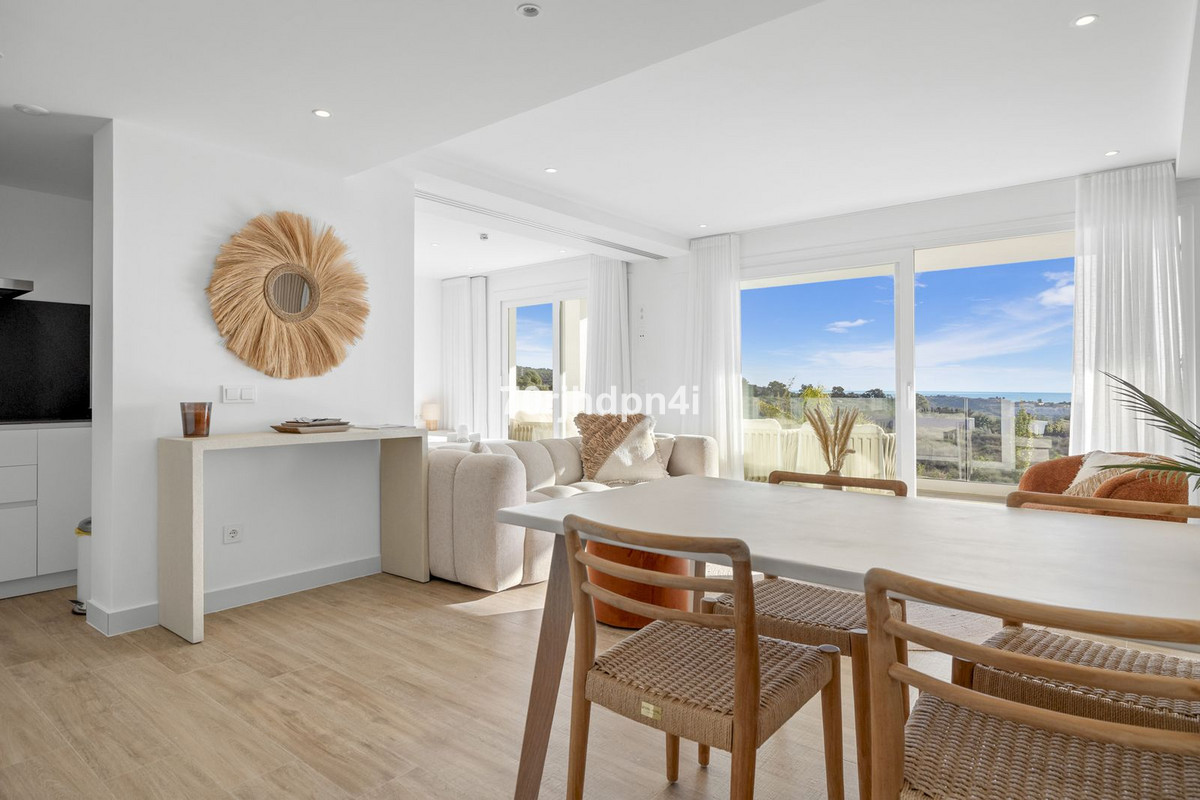 2 Bed Apartment for sale in Casares Costa Del Sol, Málaga, Spain