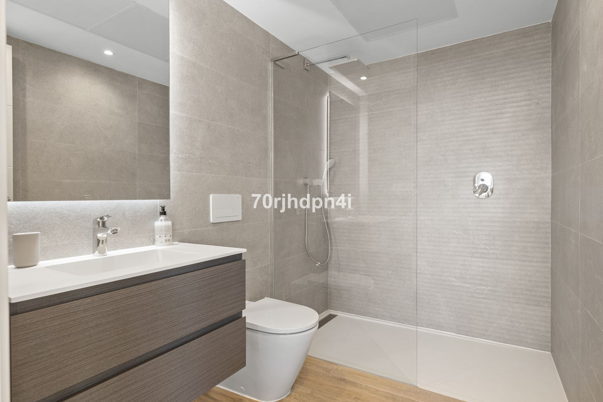 2 Bed Apartment for sale in Casares Costa Del Sol, Málaga, Spain