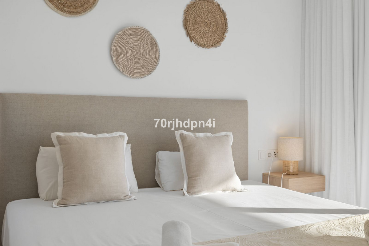2 Bed Apartment for sale in Casares Costa Del Sol, Málaga, Spain