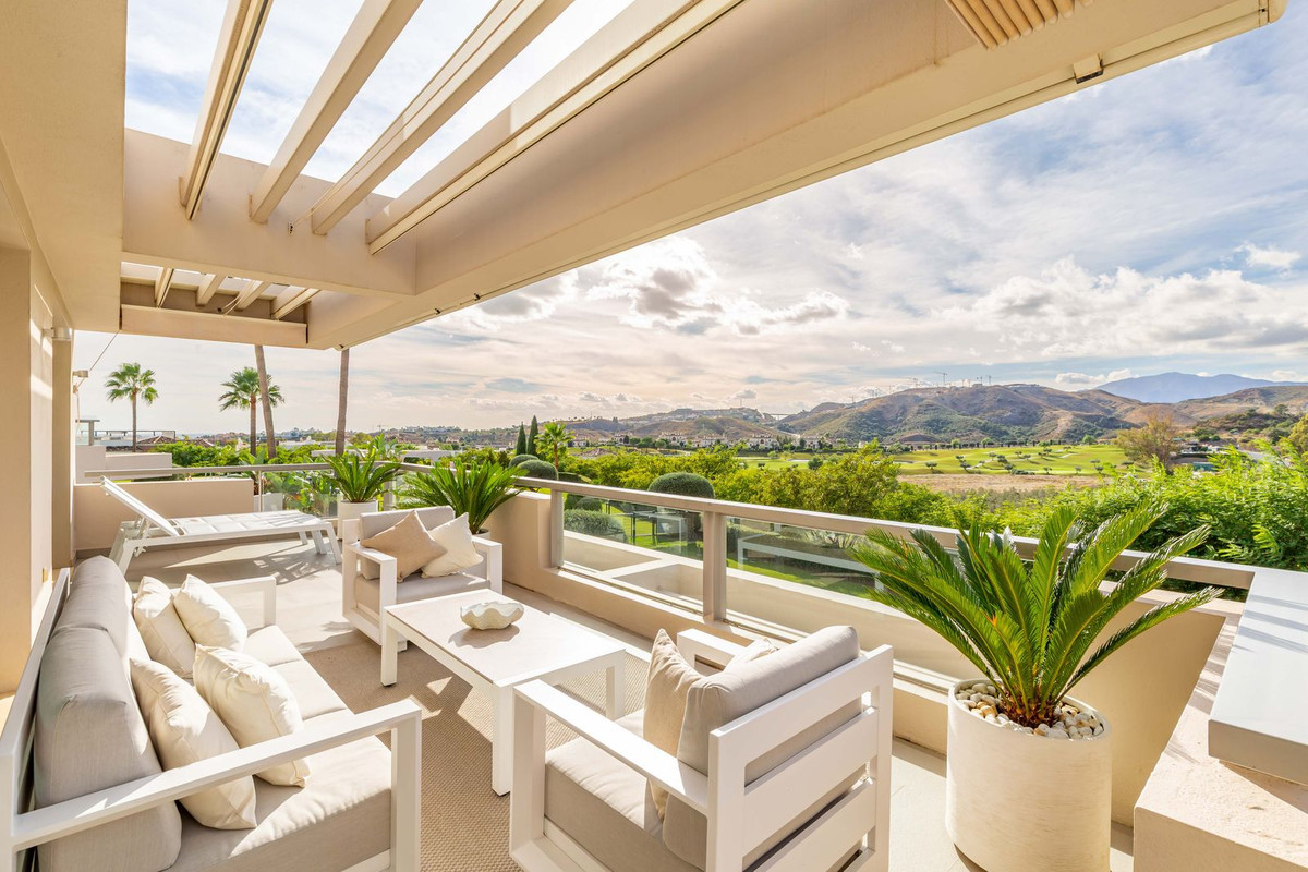 3 Bed Apartment for sale in Los Arqueros Costa Del Sol, Málaga, Spain