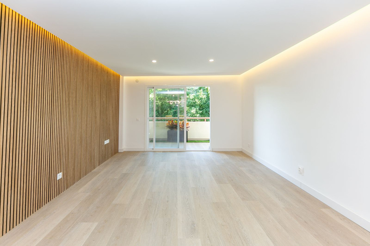 Se vende Apartamento Planta Media de 3 dormitorios en Costa Del Sol, Málaga, España