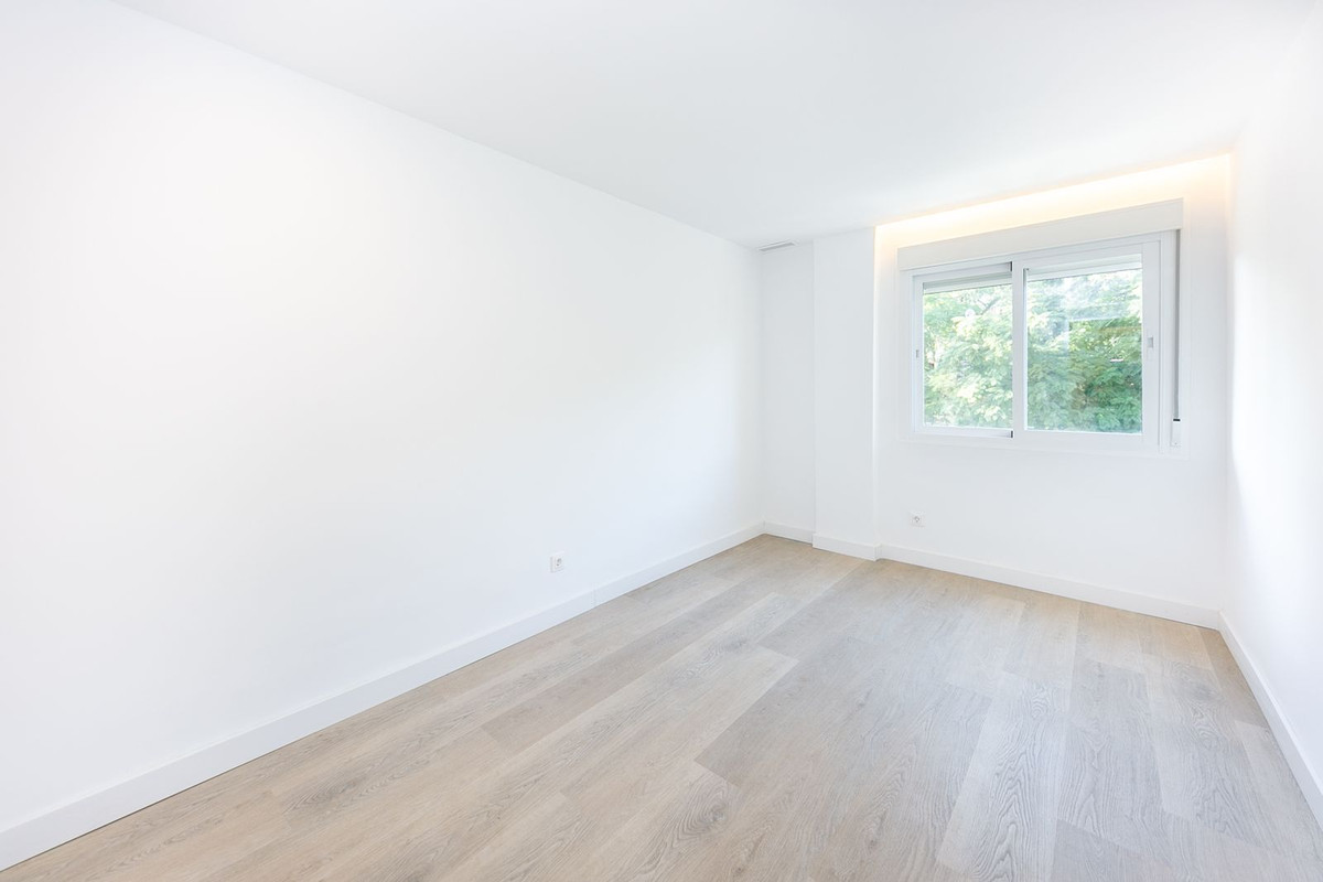 Se vende Apartamento Planta Media de 3 dormitorios en Costa Del Sol, Málaga, España