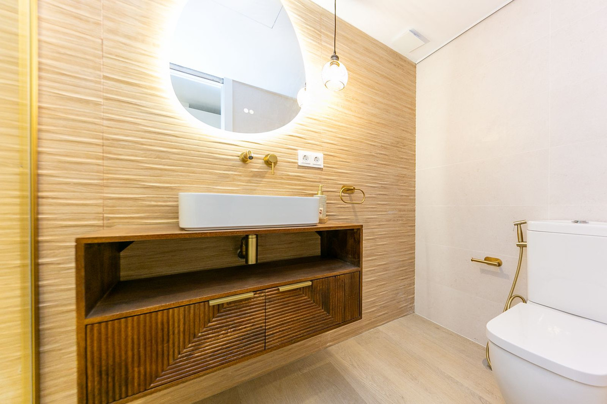 Se vende Apartamento Planta Media de 3 dormitorios en Costa Del Sol, Málaga, España