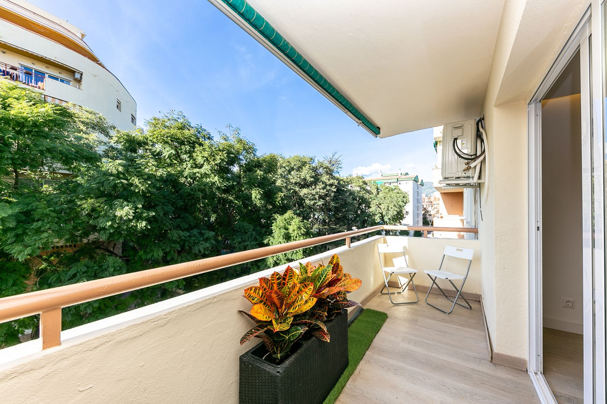 Se vende Apartamento Planta Media de 3 dormitorios en Costa Del Sol, Málaga, España