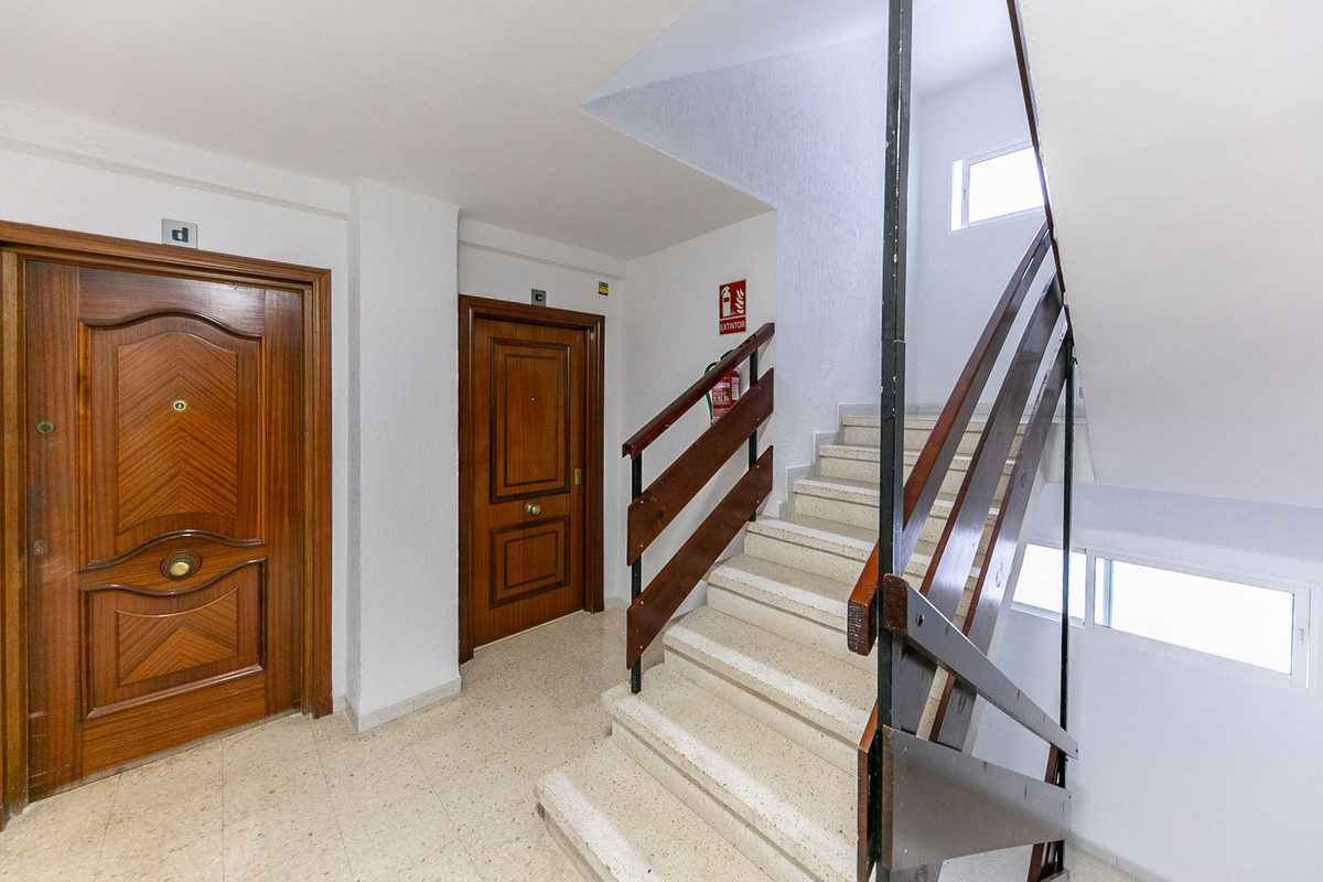 Se vende Apartamento Planta Media de 3 dormitorios en Costa Del Sol, Málaga, España