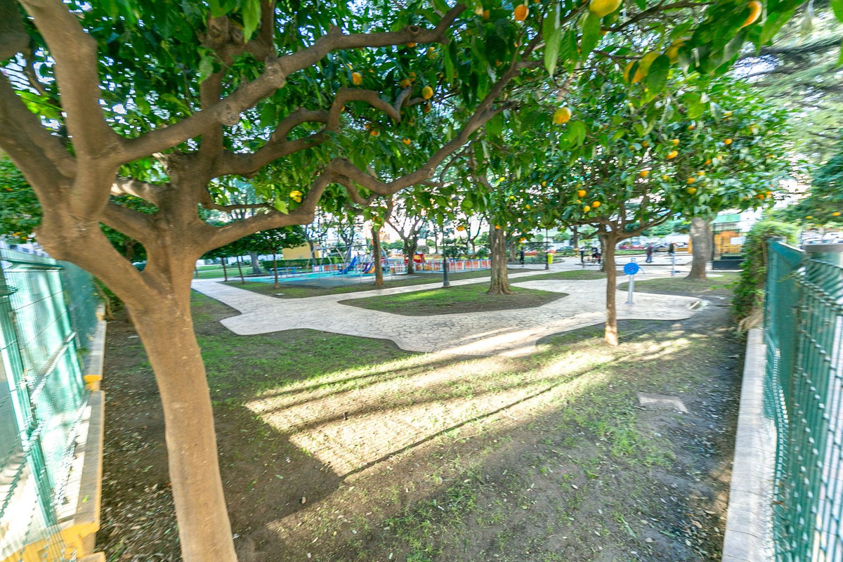 Se vende Apartamento Planta Media de 3 dormitorios en Costa Del Sol, Málaga, España