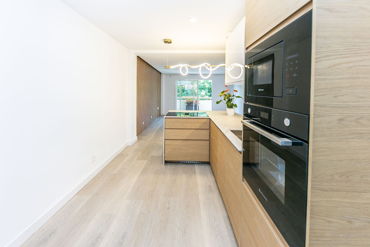 Se vende Apartamento Planta Media de 3 dormitorios en Costa Del Sol, Málaga, España