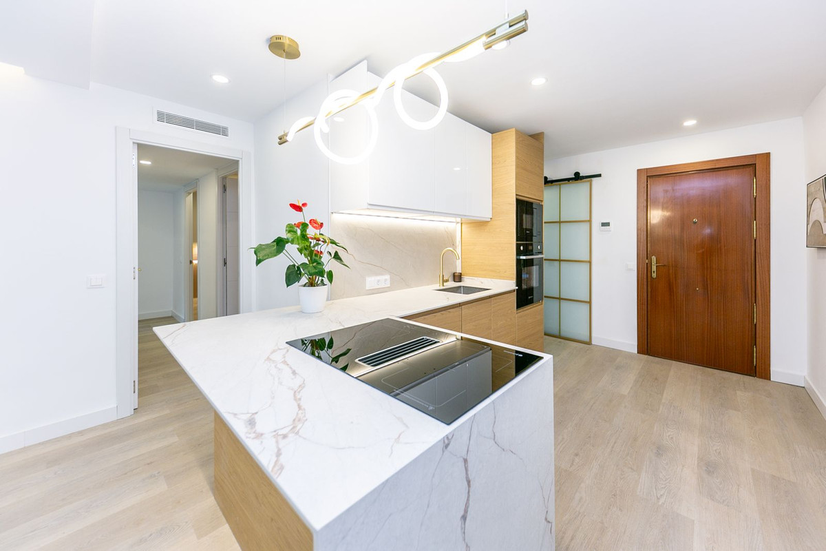 Se vende Apartamento Planta Media de 3 dormitorios en Costa Del Sol, Málaga, España