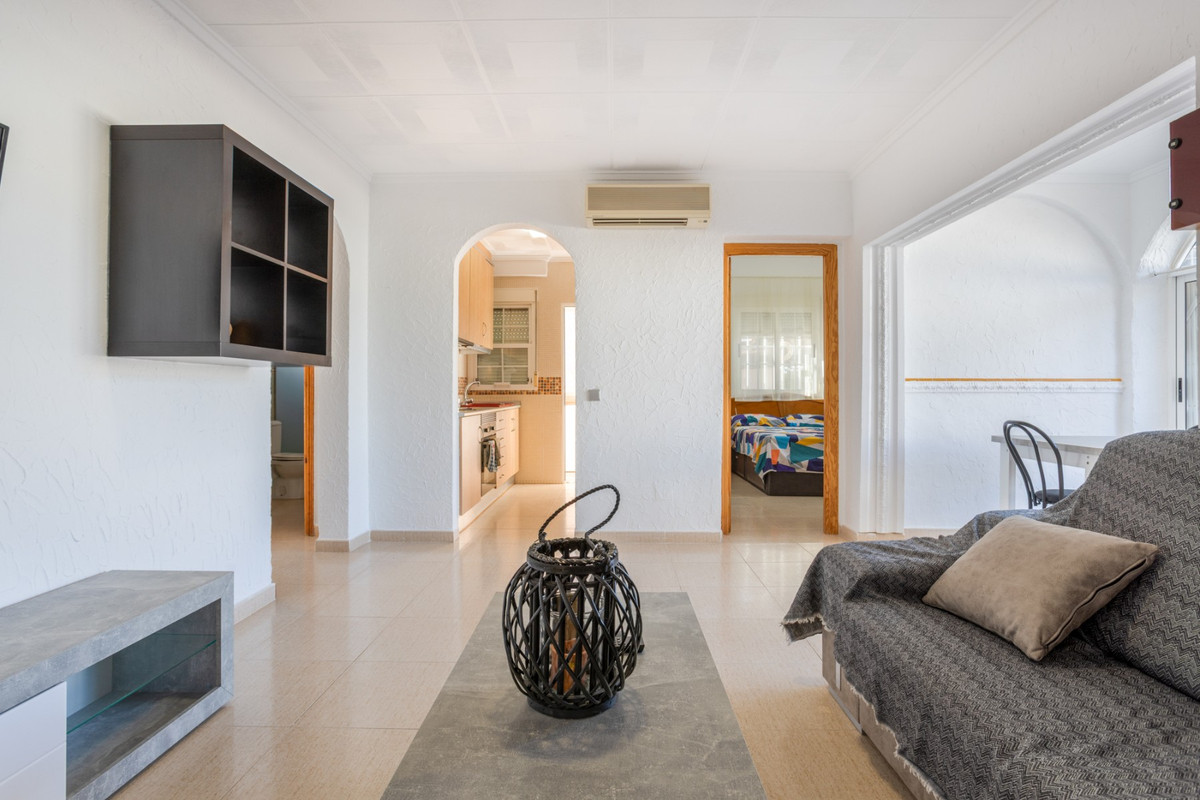 Se vende Villa - Chalet de 3 dormitorios en Costa Blanca, Alicante, España
