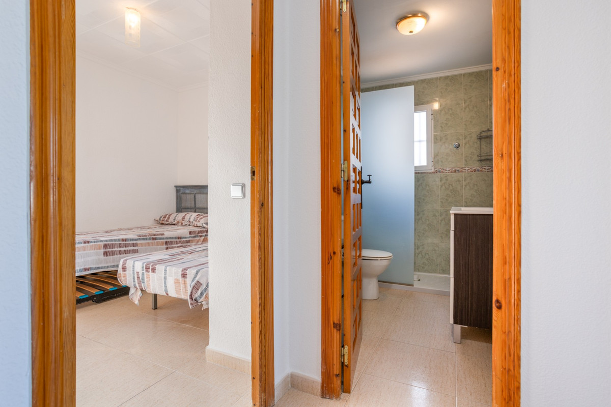 Se vende Villa - Chalet de 3 dormitorios en Costa Blanca, Alicante, España