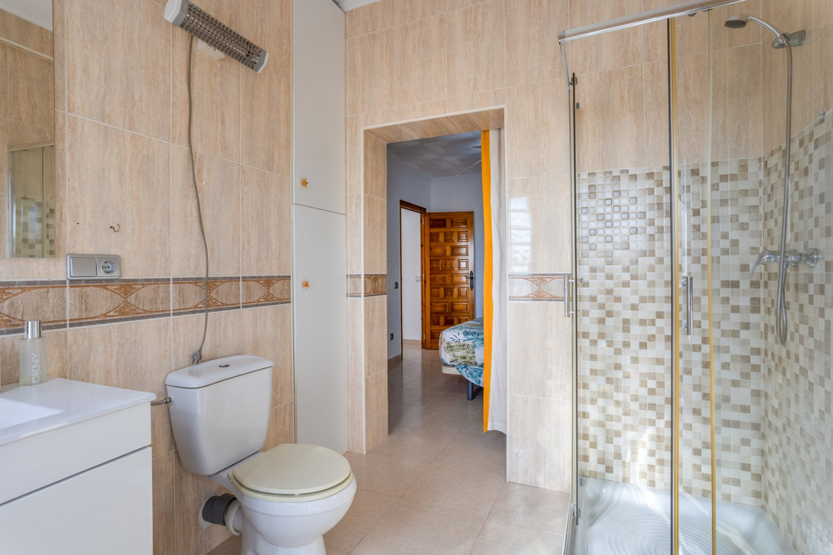 Se vende Villa - Chalet de 3 dormitorios en Costa Blanca, Alicante, España